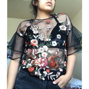 Floral black mesh blouse🌸🖤